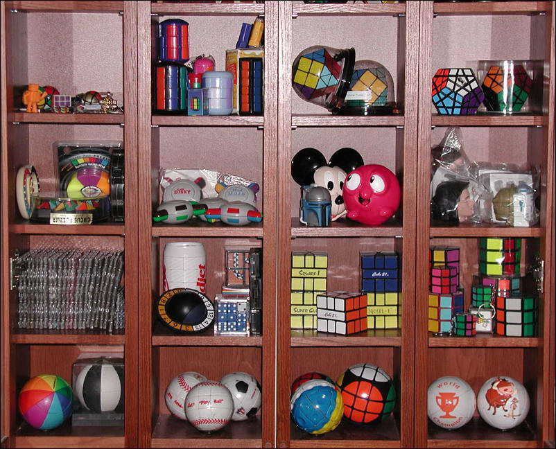 Collection hobbies. Стеллажи для домашней коллекции головоломок. Коллекция головоломок. Коллекция головоломок дельфбрик. Hobby collection.