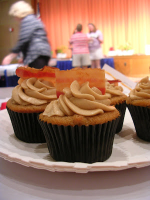 French Toast and Bacon Cupcakes