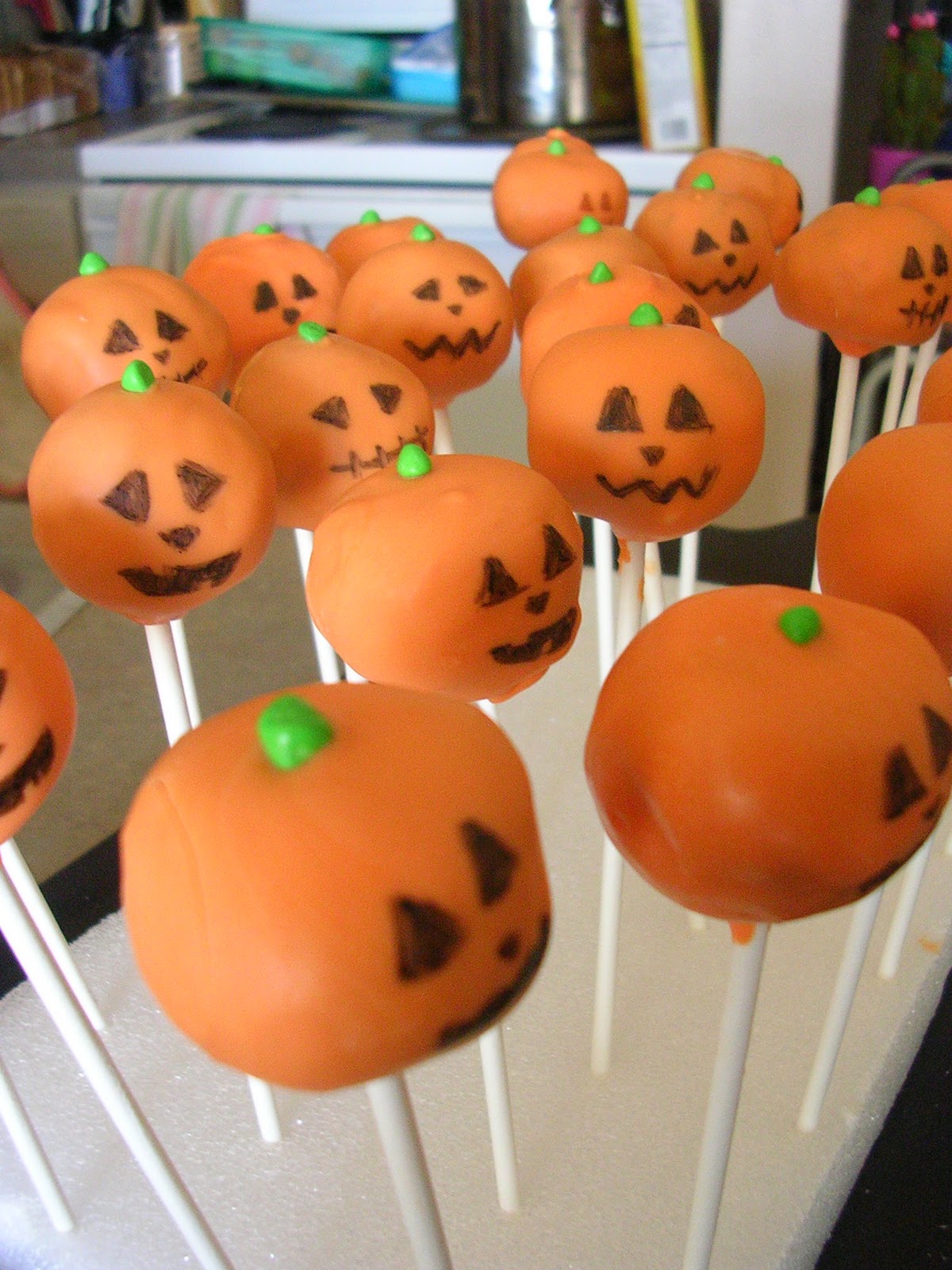 The Busty Baker: Pumpkin Cake Pops