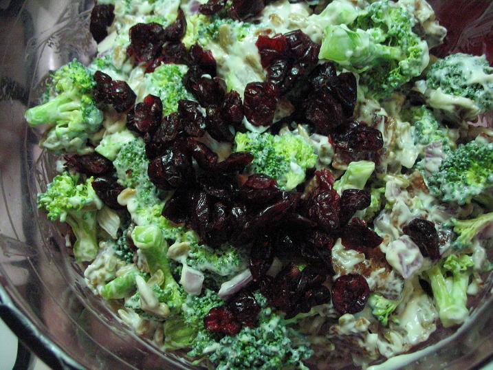 [broccoli+salad+059.jpg]