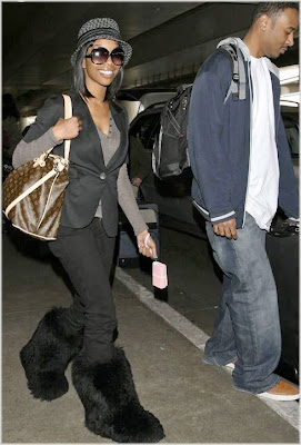 Brandy Spotted Out In LA - That Grape Juice