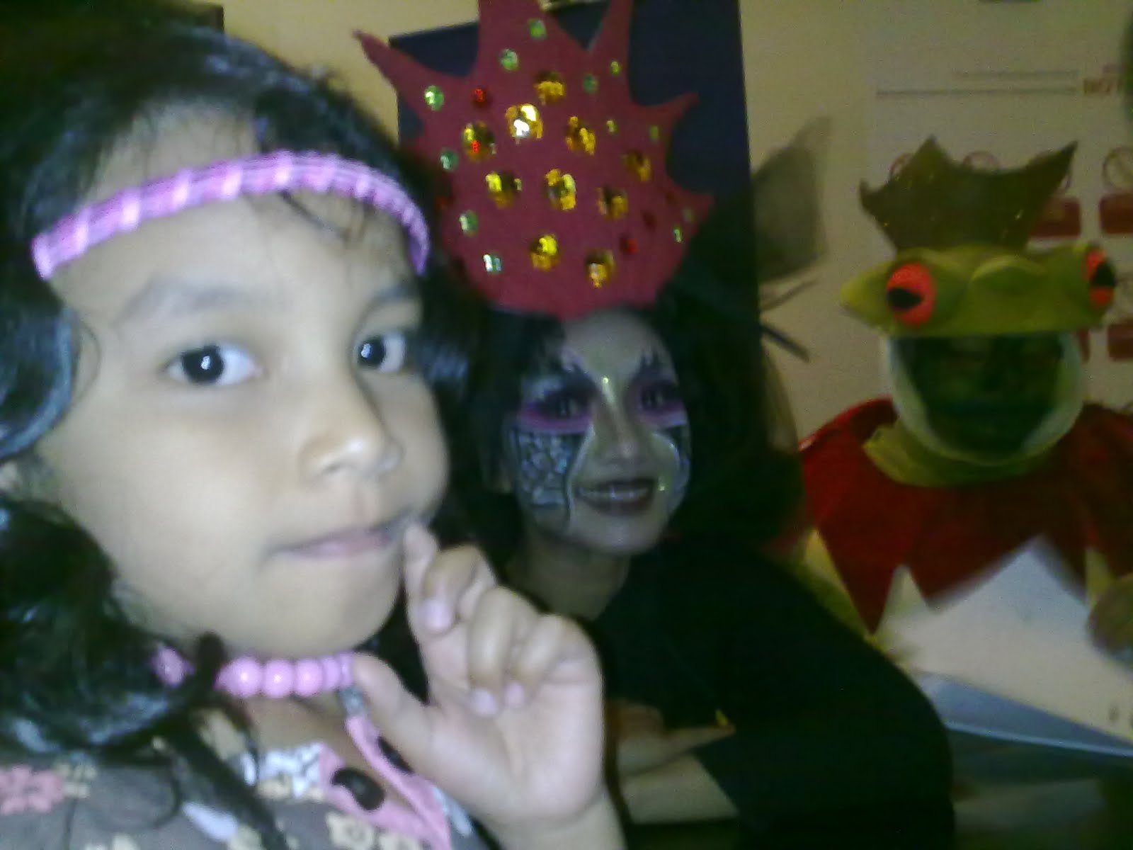 "dUNIA AIN" blog kanak-kanak: Cuti 14: Siti Di Alam Fantasi