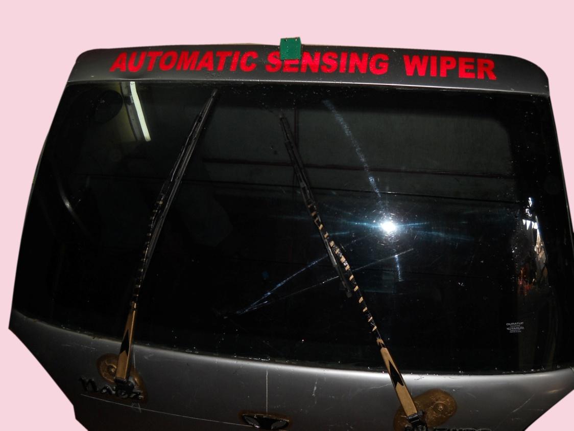 AUOMATIC RAIN SENSING WIPER