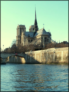 Notre Dame de Paris quai de Seine