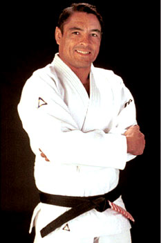 [rickson_gracie6_nxv3.jpg]