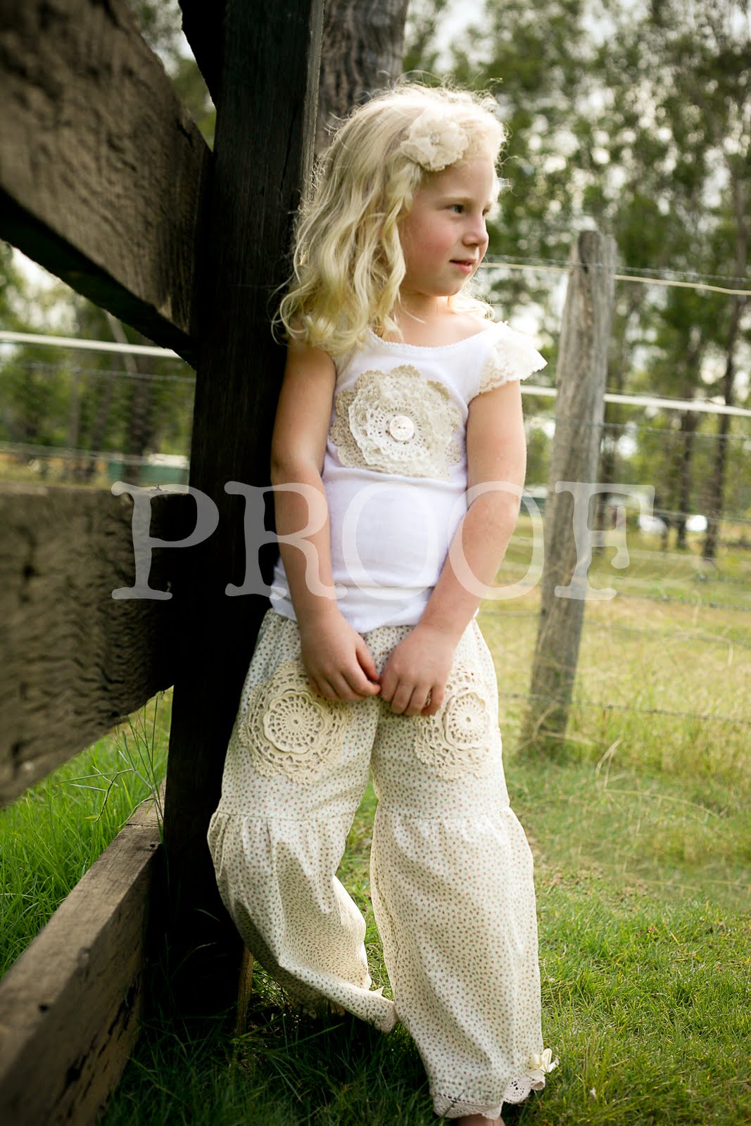 2 little bunnies "APPLE TREE CLOTHING"