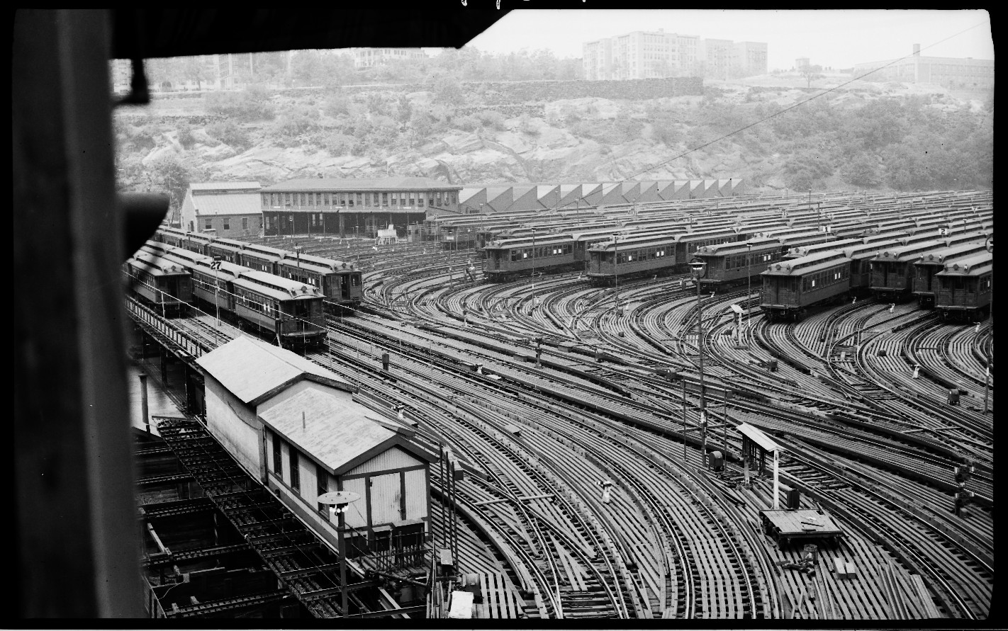 War of Yesterday Riding the El 5 155th St