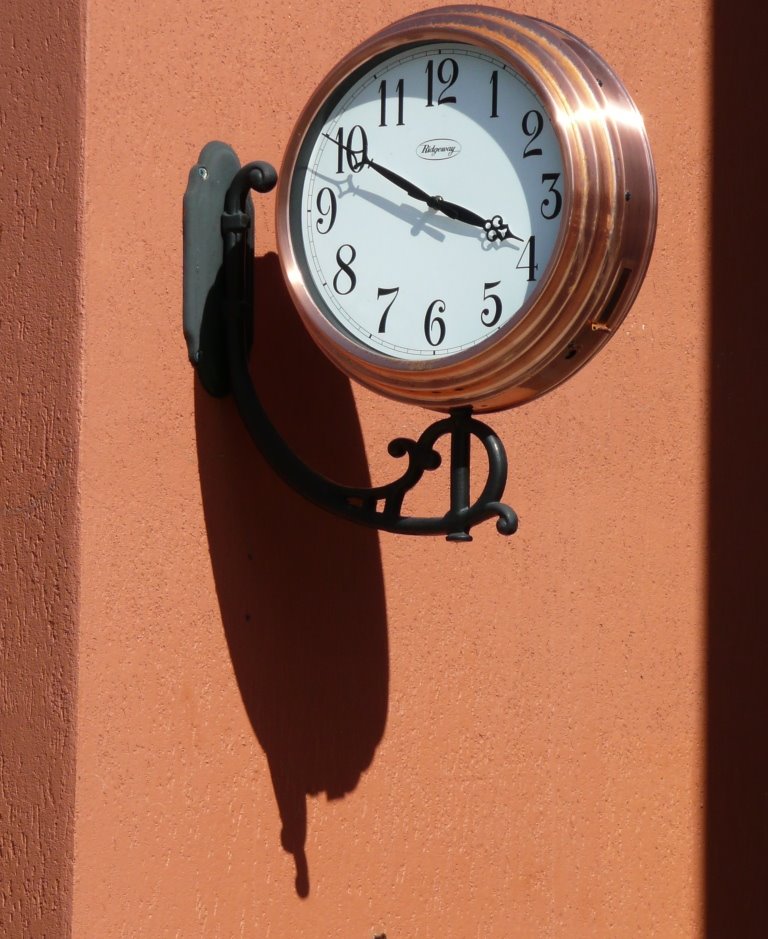 [clock+bronze+frog.jpg]