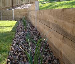 Retaining wall