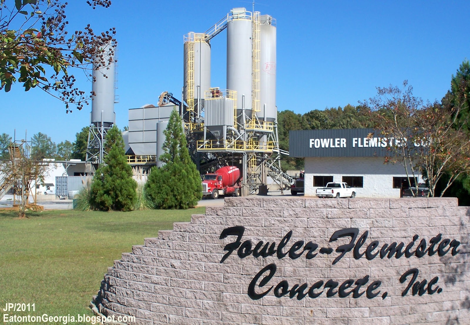 EATONTON Putnam Co. Restaurant Dr.Hospital Bank Church Attorney City Fire Police Dept