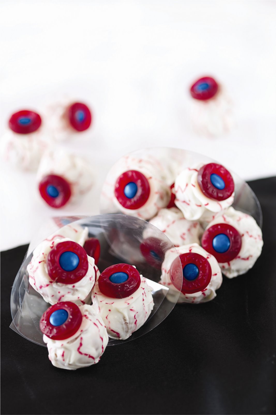 [Crunchy+Doughnut+Eyeballs.JPG]