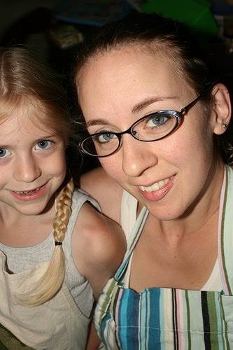 [Val+and+daughter.jpg]