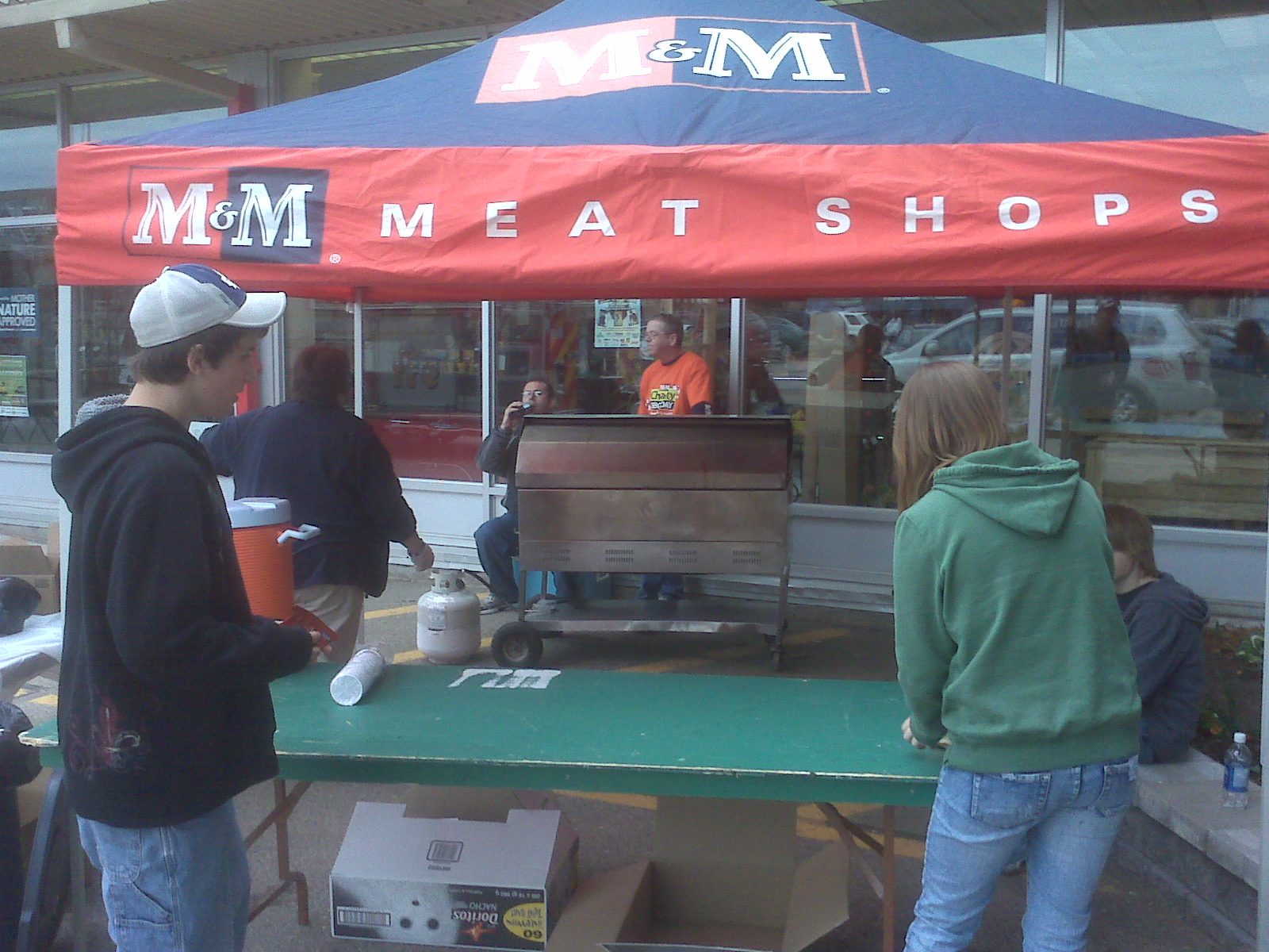 Magic 94.9 Early Show Travels... M&M BBQ