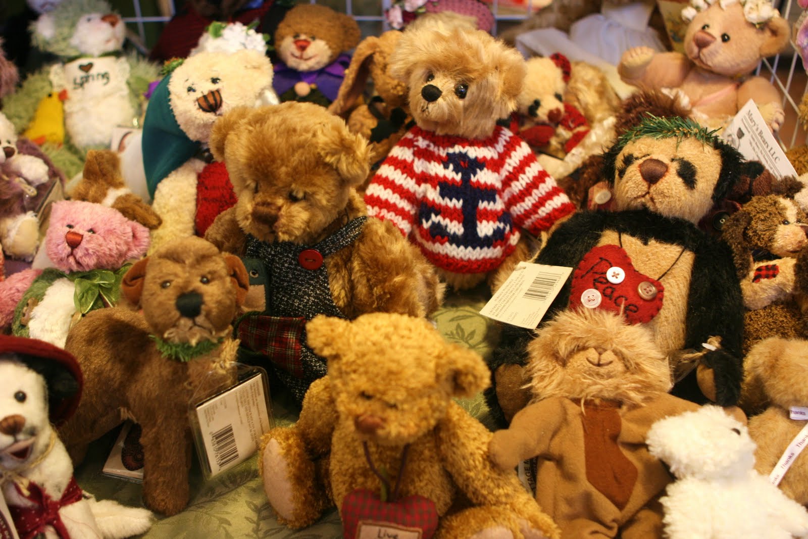Beckerman Blog Christmas Teddy Bear Show, November 24, 2009