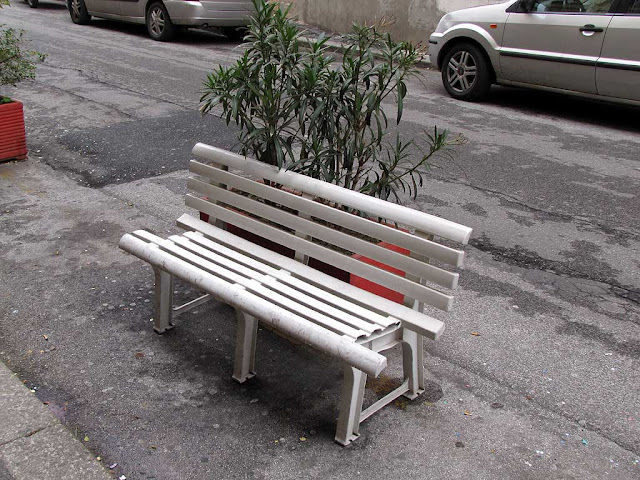 Broken bench, Piazza XX Settembre, Livorno