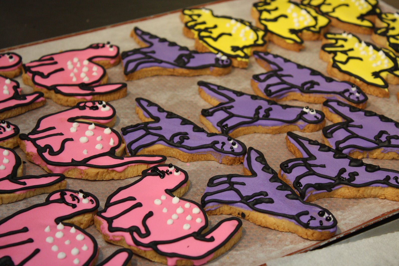 [Dino+COokies.JPG]
