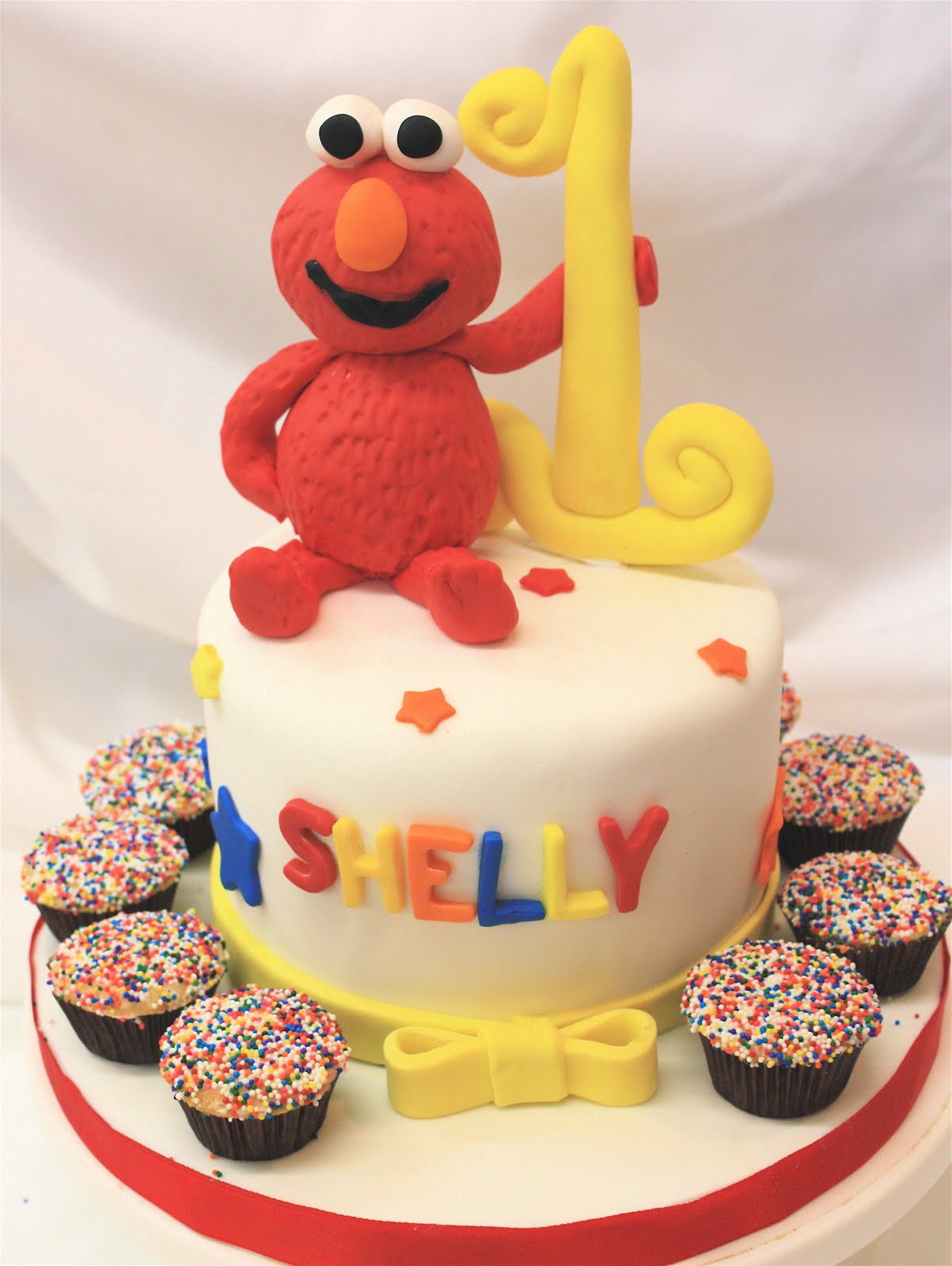 [Elmo+Xtravagant.JPG]