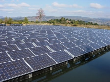 [2053-sharp-provides-photovoltaic-panels-for-winery-s-flotovoltaic-solar-array-in-napa-valley.jpg]