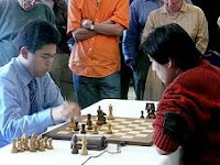 Bu Xiangzhi contra Hikaru Nakamura en la final del VI Gibtelecom Masters de Ajedrez