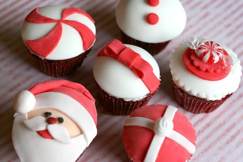 [christmas-cupcakes.jpg]