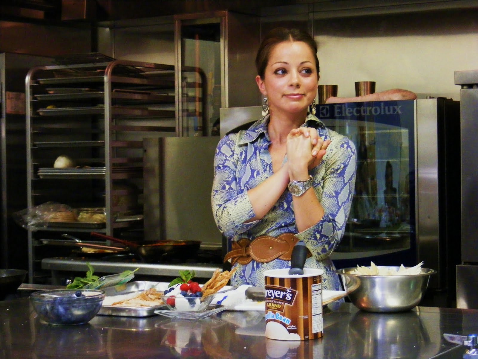 Street Gourmet LA: Cooking with Chef Marcela Valladolid: Season 2 of Mexican Made Easy on the ...