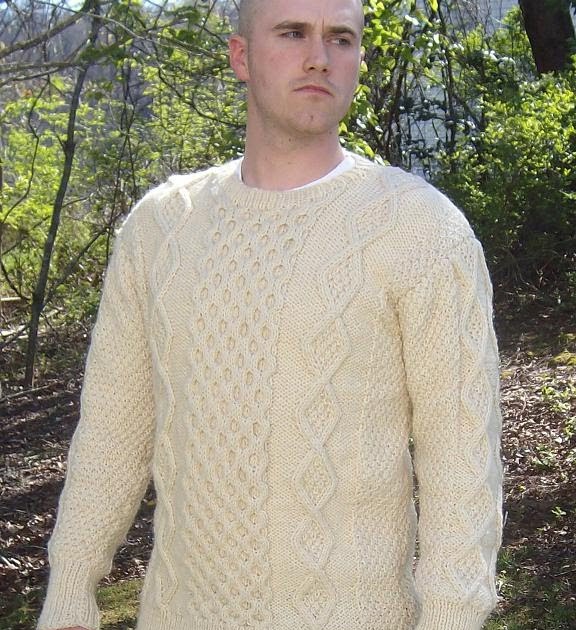 Out-Law Knittin': Murphy Clan Sweater