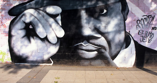 Grafiti en Hierros Alfonso (ZGZ)