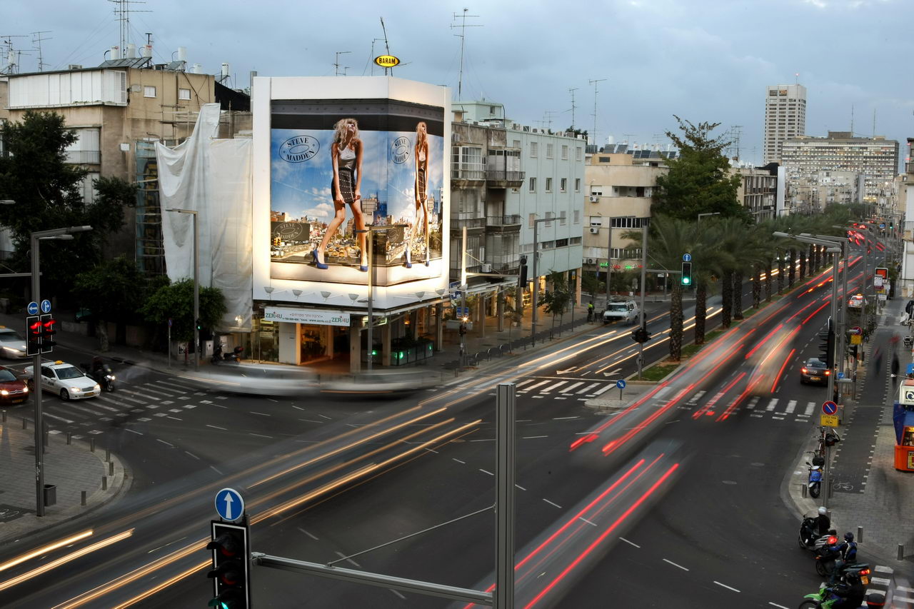 Jeremiah Wilson Photography: Billboard in Tel Aviv