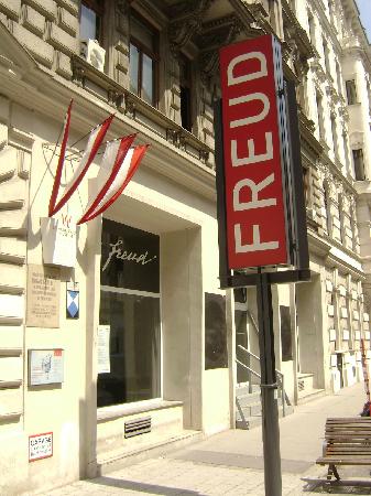 [Muzeul+Freud.jpg]