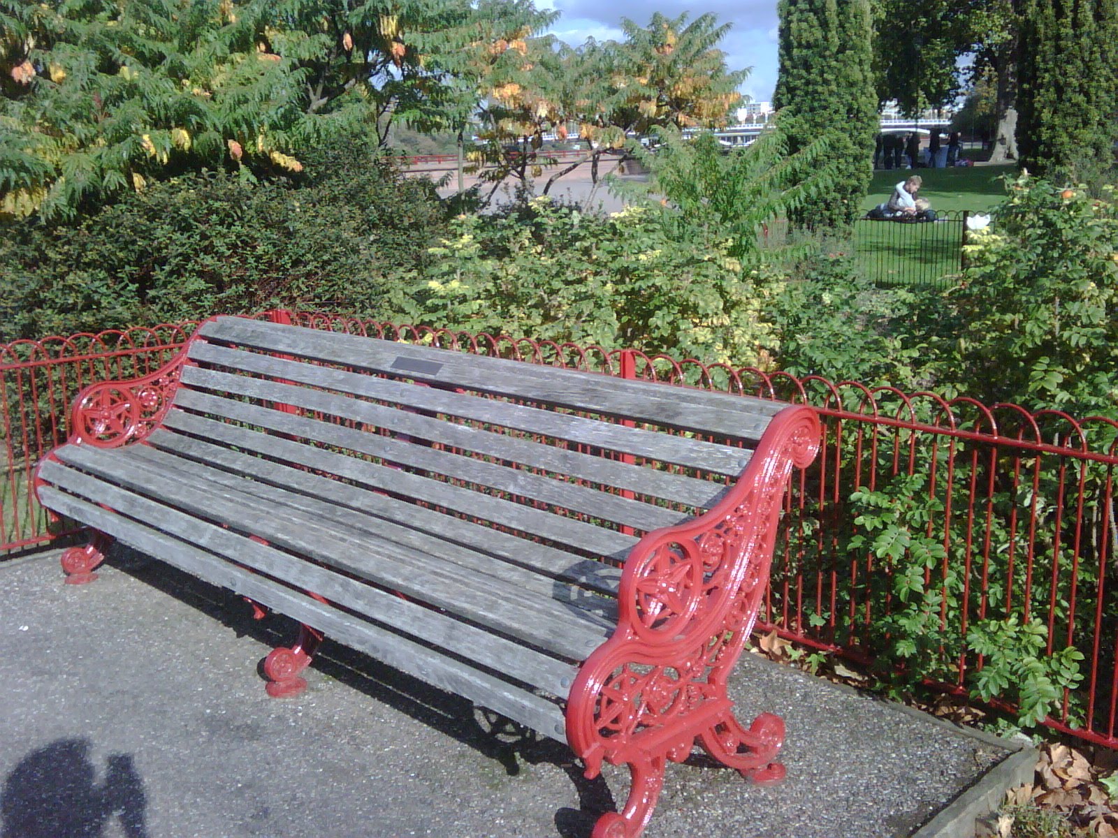 [bench2.jpg]