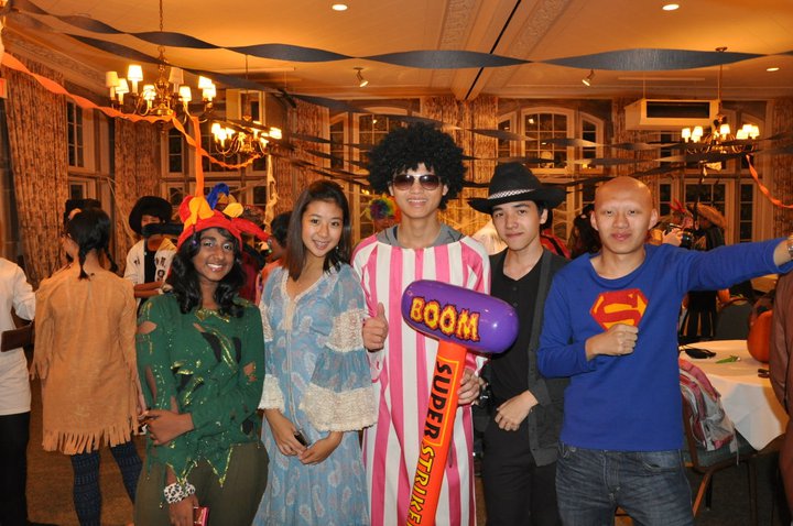 SEAYLP Fall 2010 AMERICAN LIFE How do Americans celebrate Halloween? SEAYLP Fall 2010 AMERICAN LIFE How do Americans celebrate Halloween?