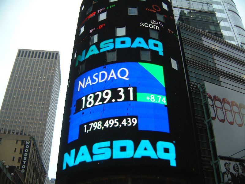 [nasdaq.jpg]