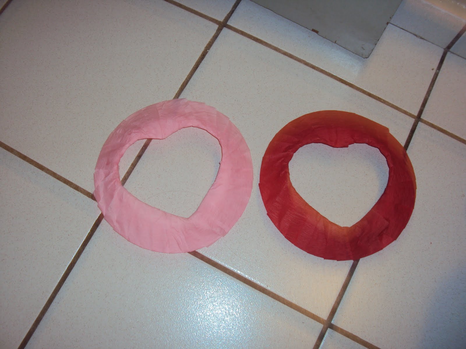 Santiago Twin Girls: Manualidades San Valentín / Valentines Crafts