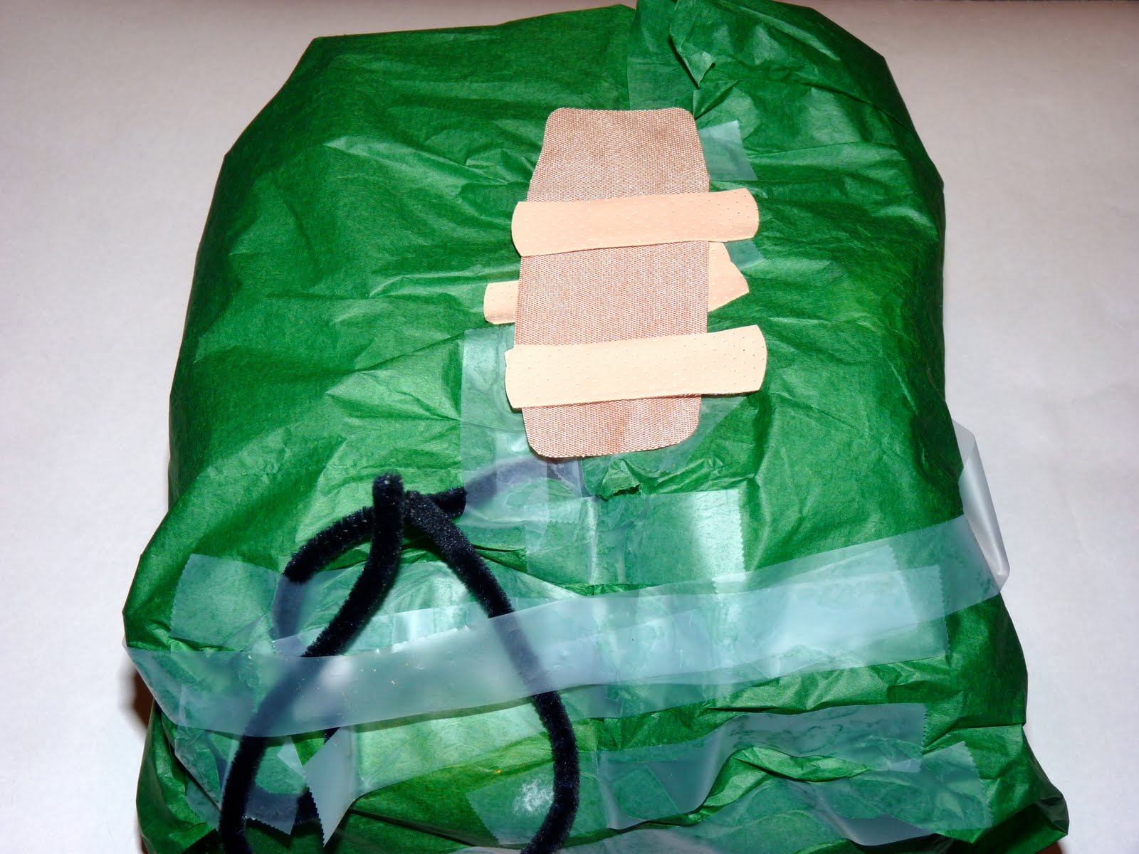 LEGO Quest Kids: Wrapped Object Photos
