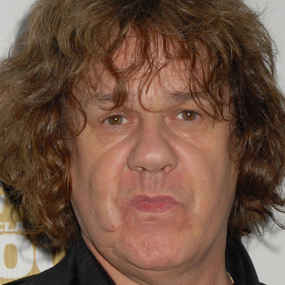 All Trends Thin Lizzy Guitarist Gary Moore Dies