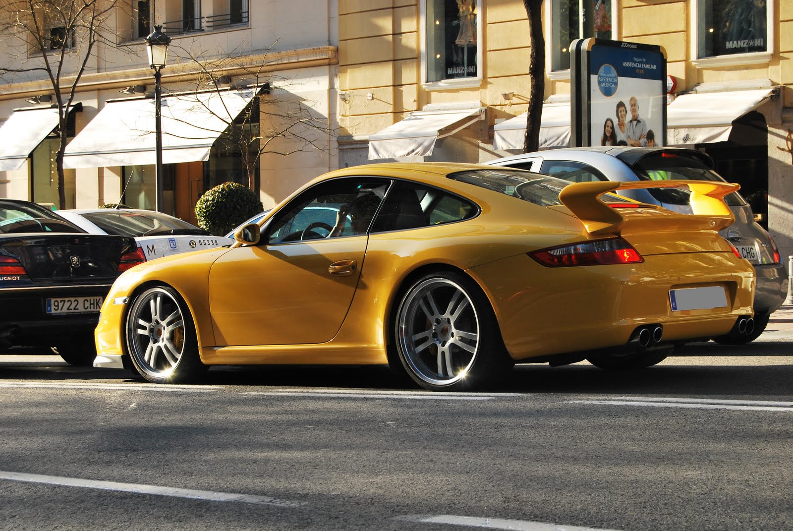 Luxury Cars in Madrid: Porsche 991 997 Carrera S - GT3 body kit.