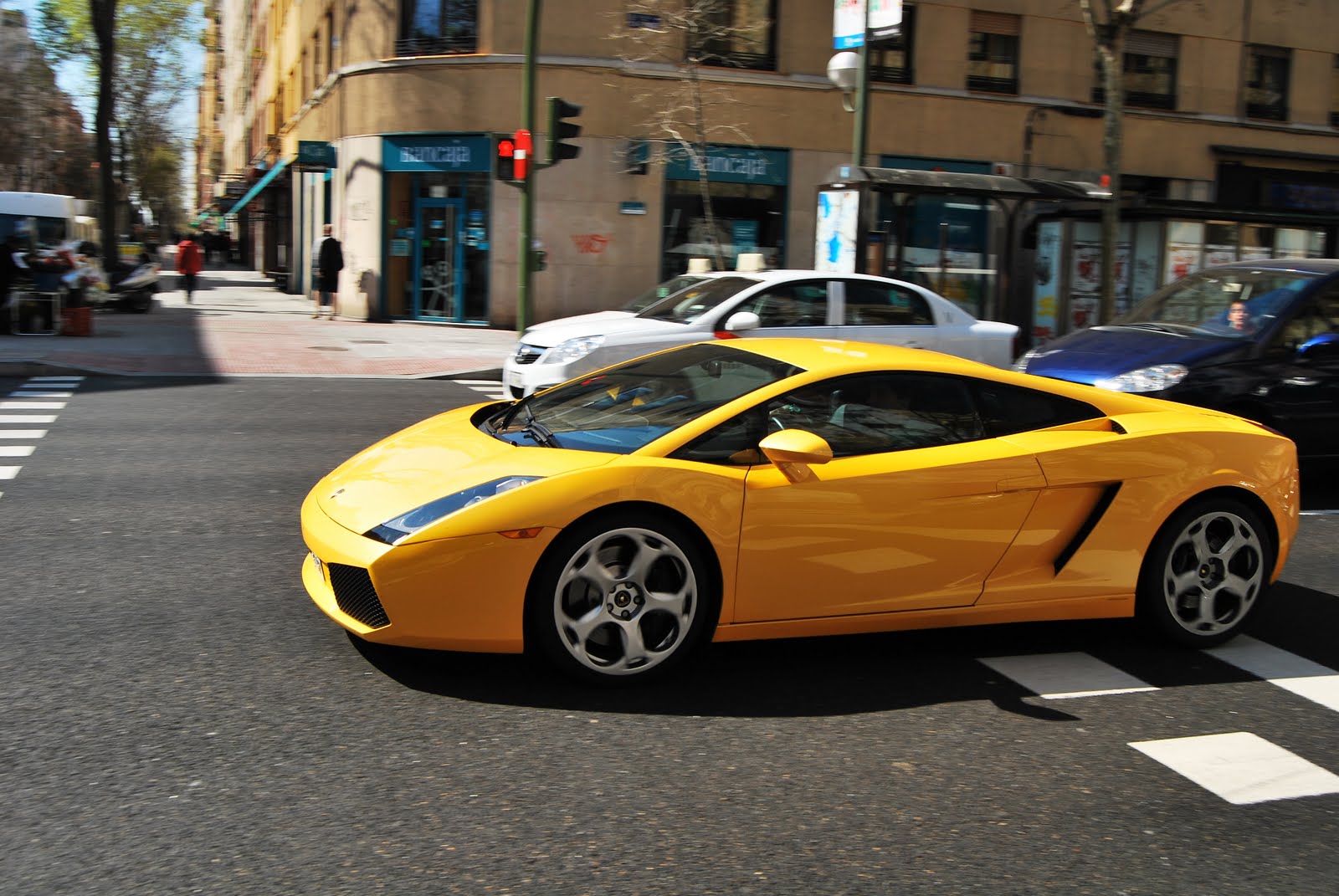 Luxury Cars in Madrid Gallardo.