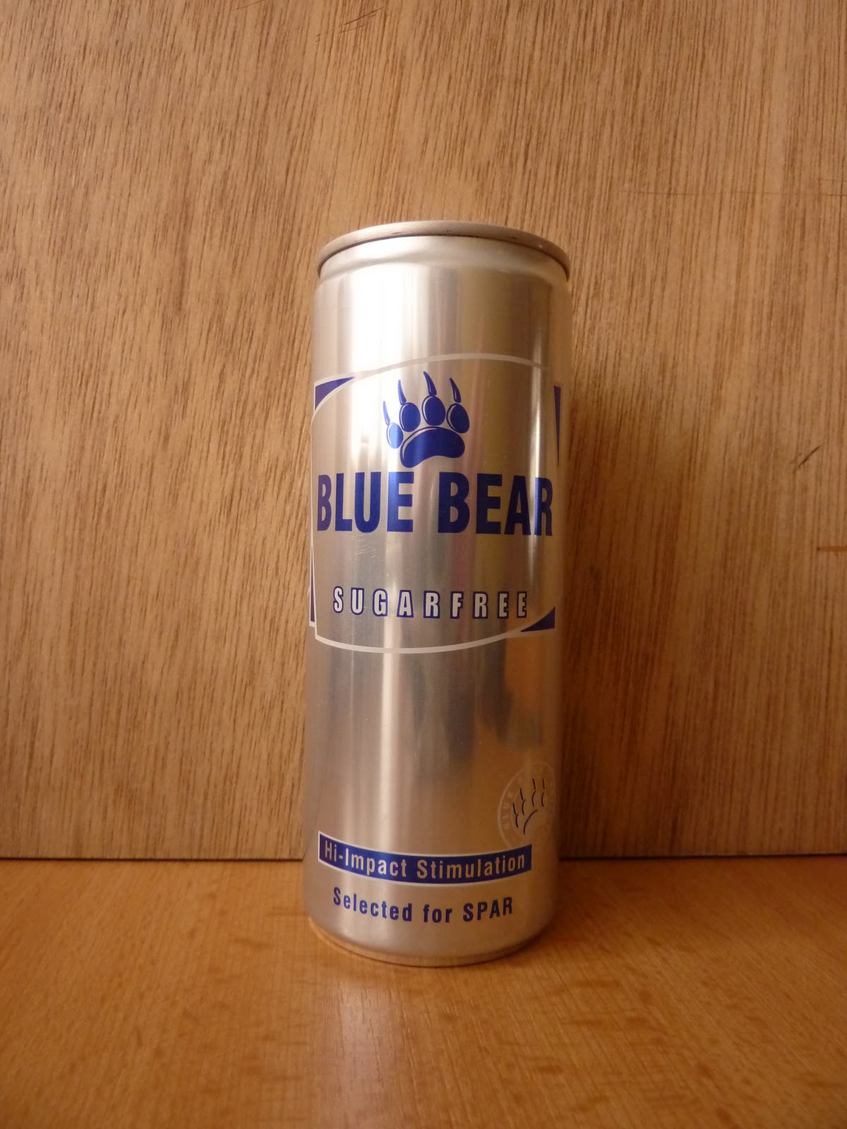 sbírka plechovek blue bear sugar free energy drink