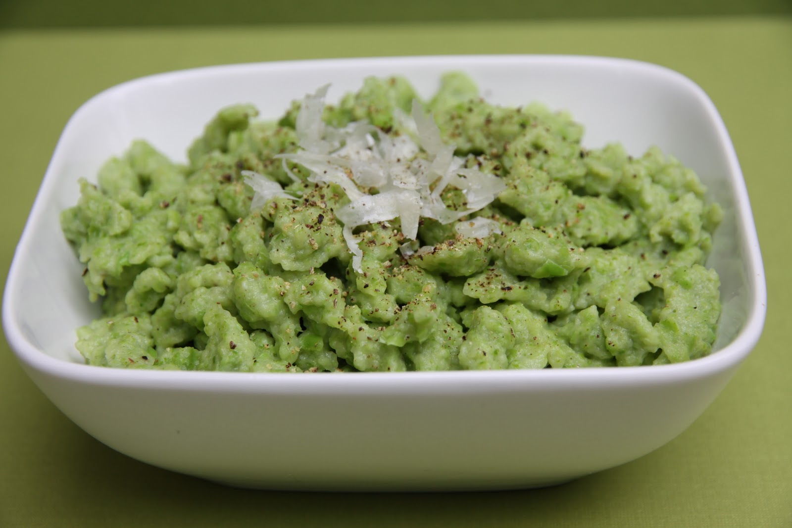 Pots and Frills: Green Spaetzle--A Treat for Those who like Noodles and