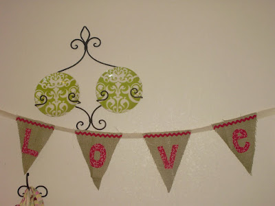 THE CHILDREN'S NEST: Easy Peasy DIY Valentine Banners!!