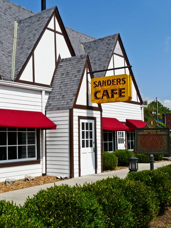 The Vagabond Glovers' Meanderings Eatin' at the Museum of Finger