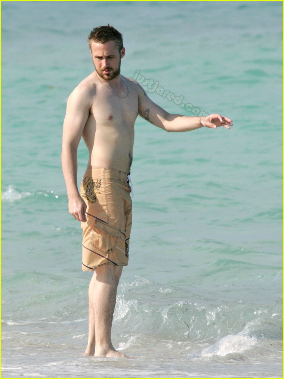 [ryan-gosling-shirtless.jpg]