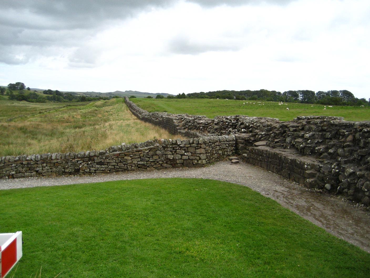 [Hadrian's+Wall_Cumbria.JPG]