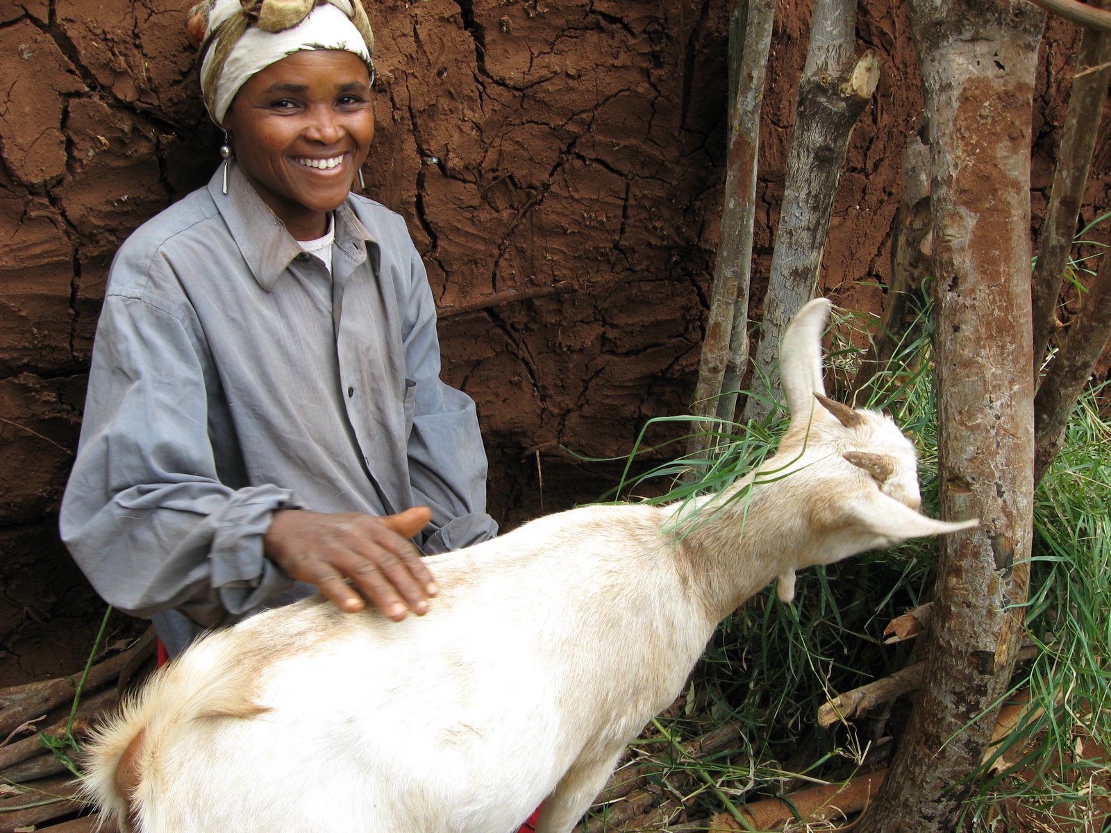 [Angela+and+her+goat.JPG]