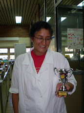El primer premio de la miel oscura en Macia 2008