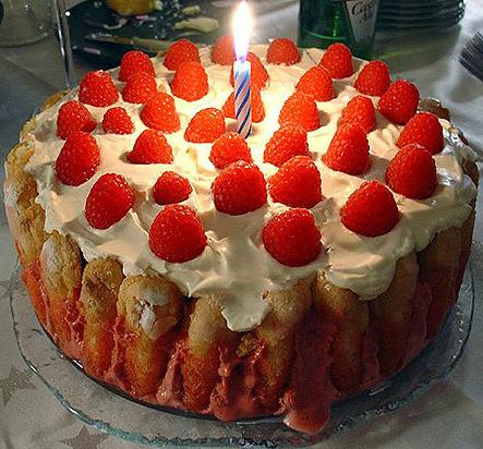 [Bolo+aniversÃ¡rio1.jpg]
