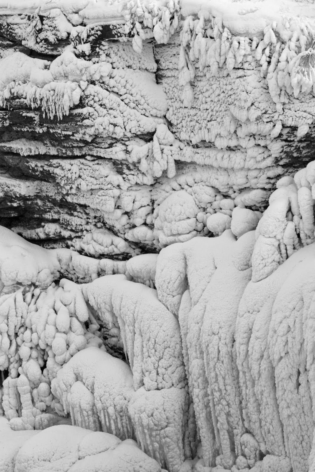 [4373+wall+of+ice+mono+2.jpeg]