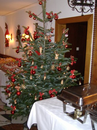 Weihnachtsbaum im Restaurant