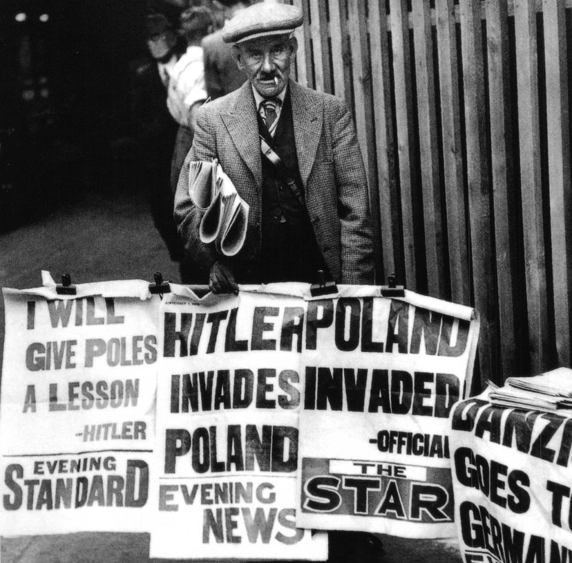 [1939+war+newspapers.jpg]
