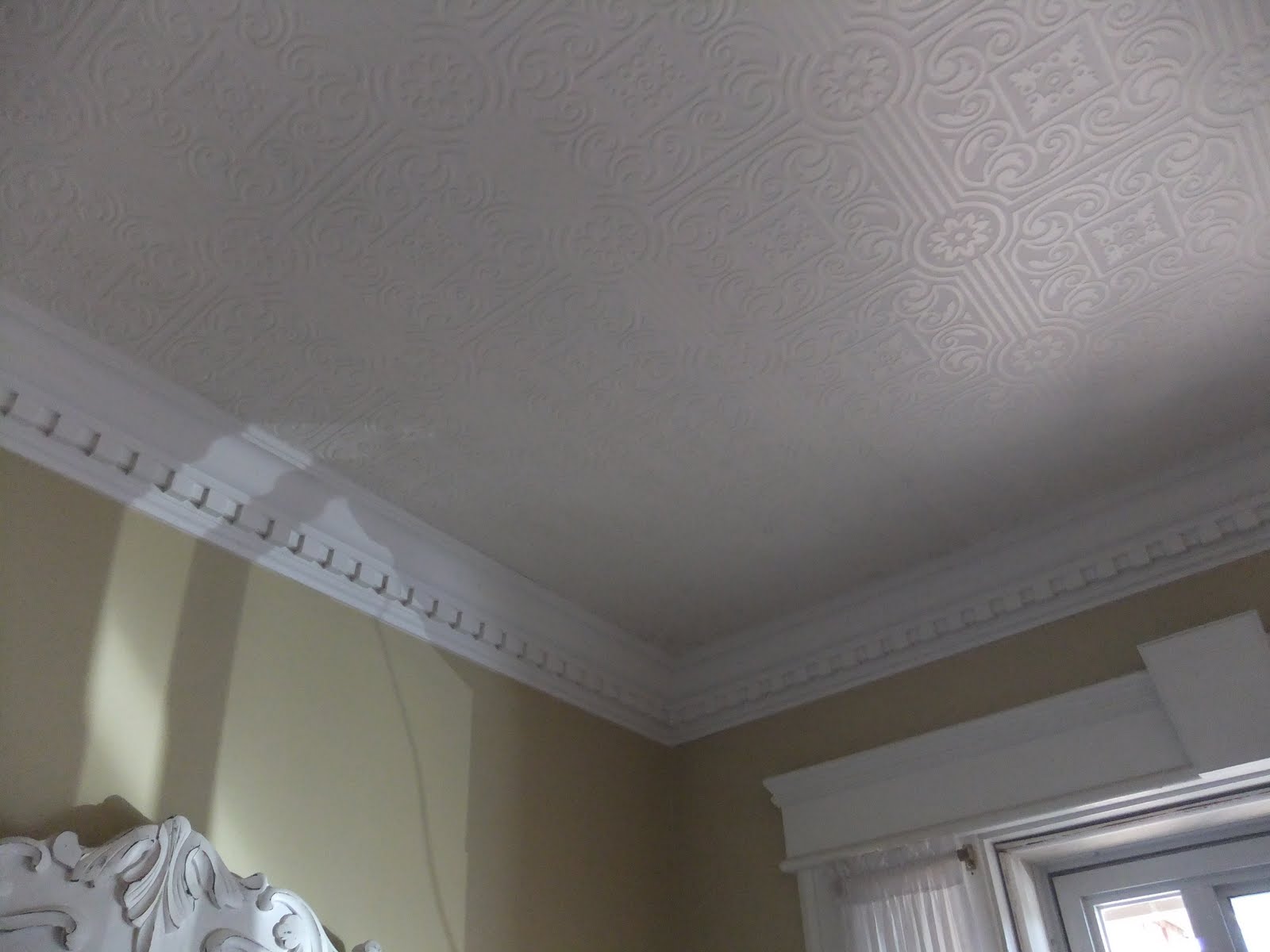 Suburban Retreat WALLPAPERING. A CEILING?